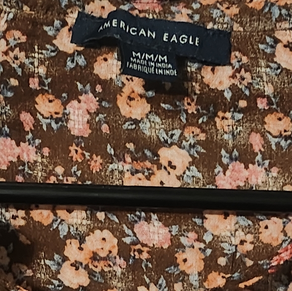 AE Blouse - Picture 2 of 4